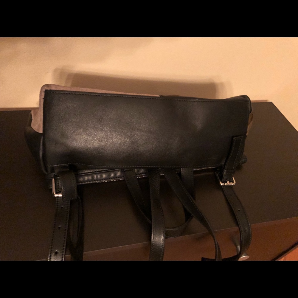 Innue Backpack - Picture 5 of 5